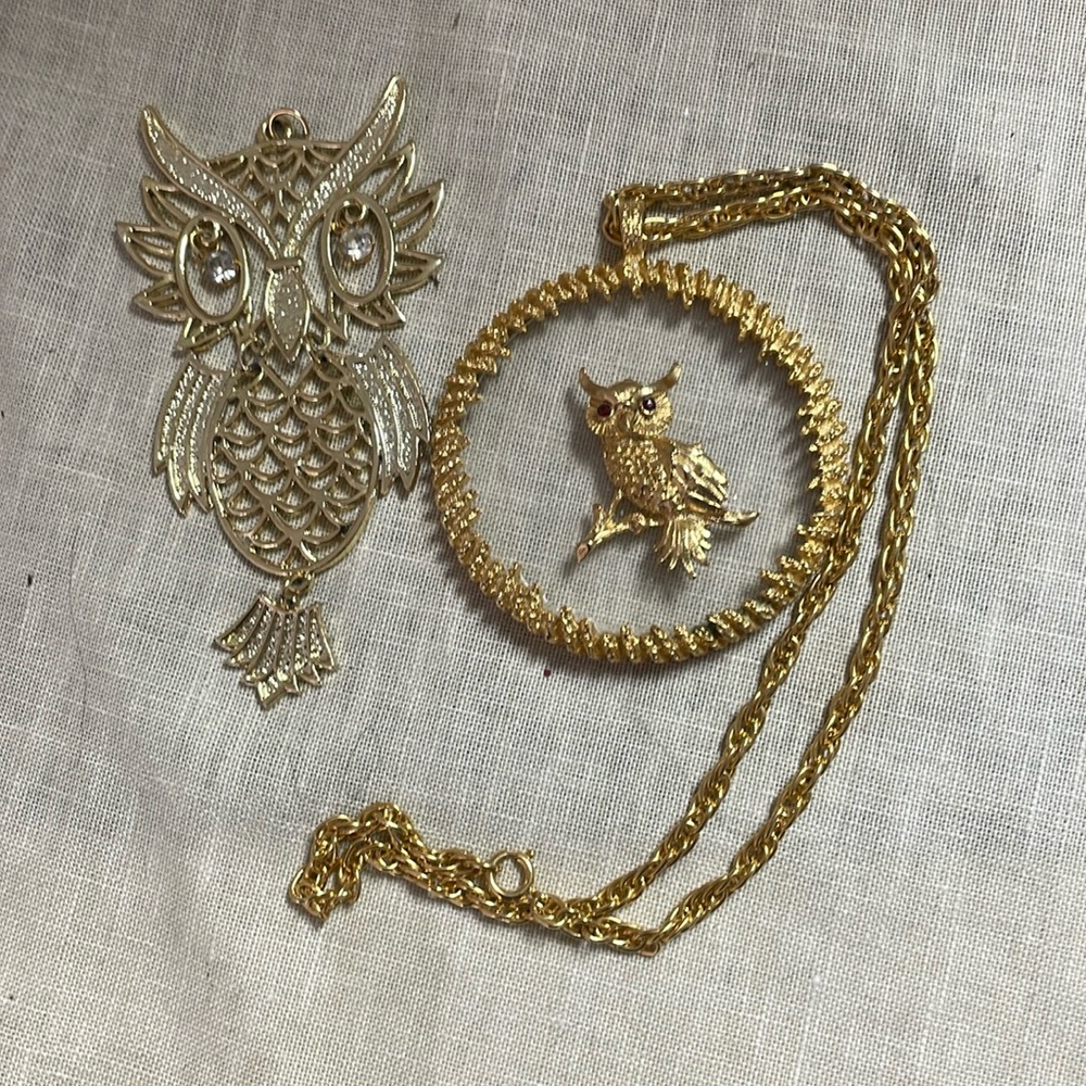 Vintage Pair Gold Tone Owl Pendant & Necklace, Rhinestone eyes, Ruby chip eyes